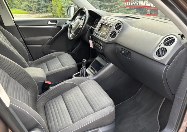 Volkswagen Tiguan cena 54700 przebieg: 177456, rok produkcji 2015 z Gniew małe 326